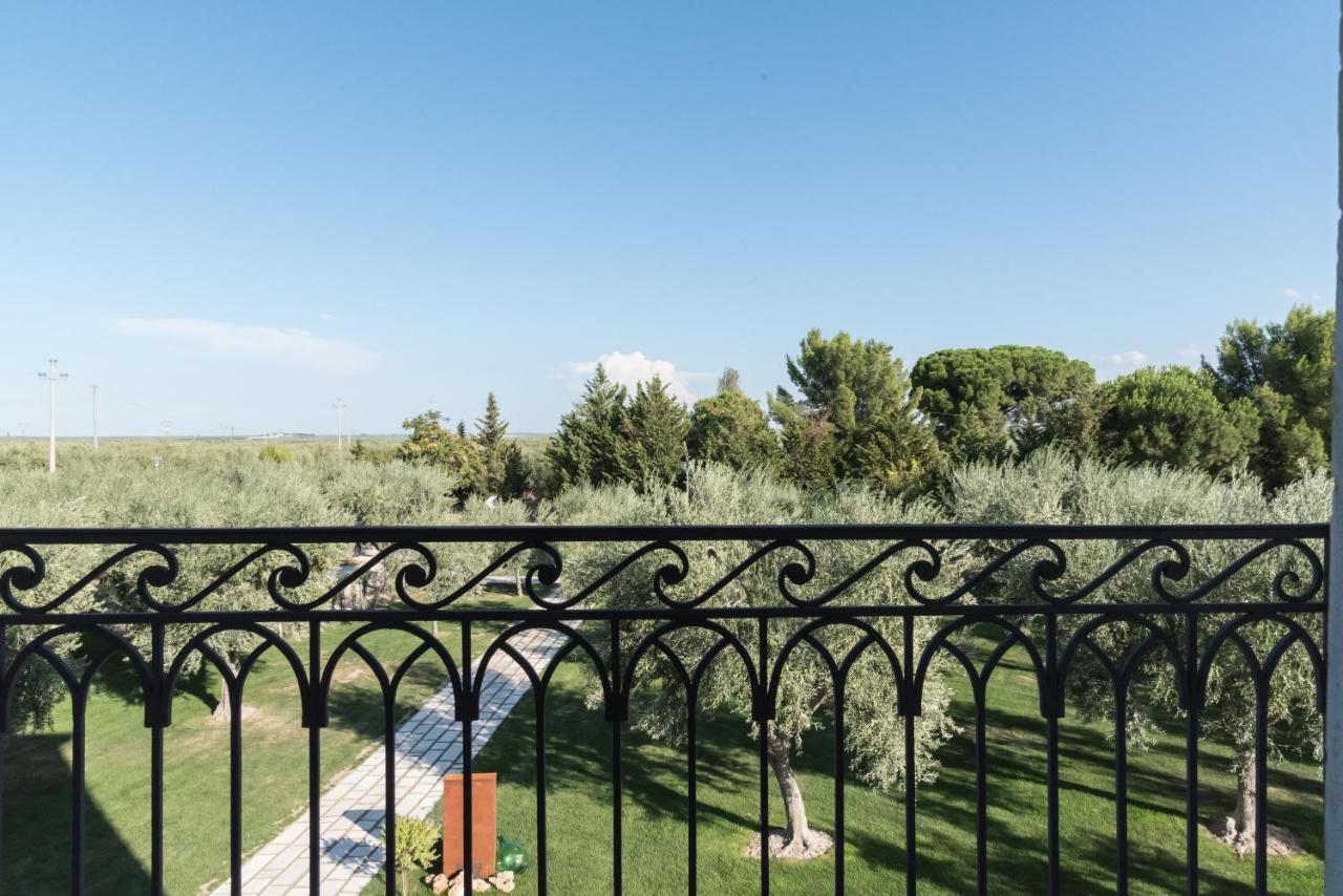 Villa Pesce 1820 Residenza D'Epoca & Spa Каноса ди Пулия Екстериор снимка