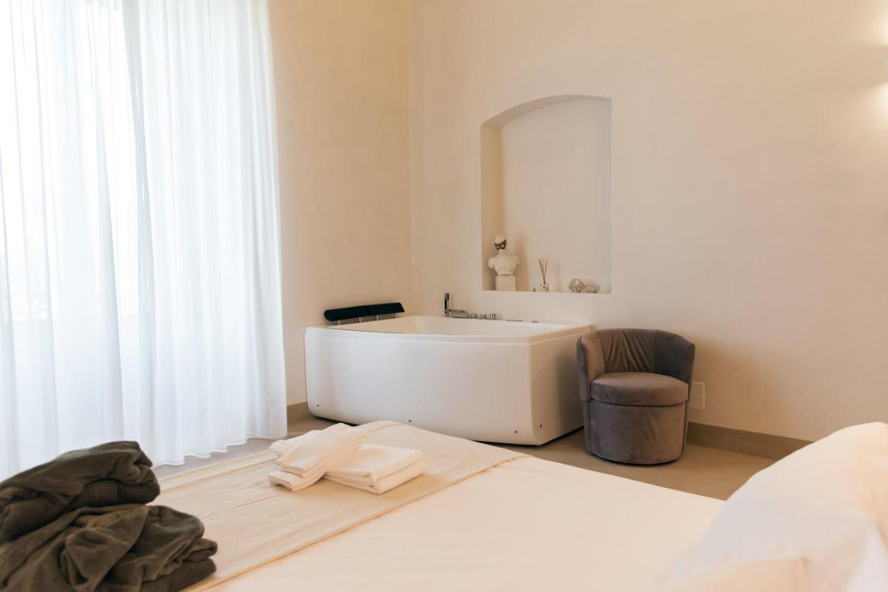 Villa Pesce 1820 Residenza D'Epoca & Spa Каноса ди Пулия Екстериор снимка